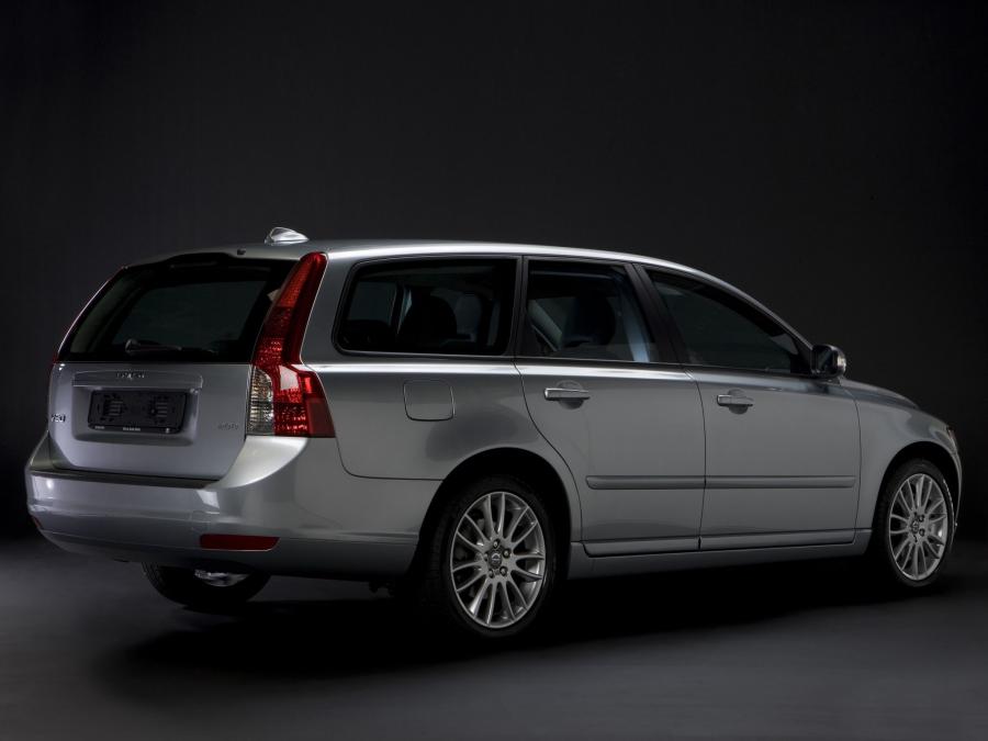  Volvo V50 2.0D 2007 года  (фото 5 из 6)